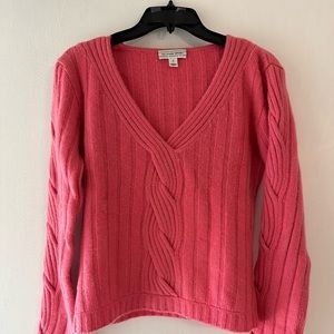 🩷 St. John cashmere sweater